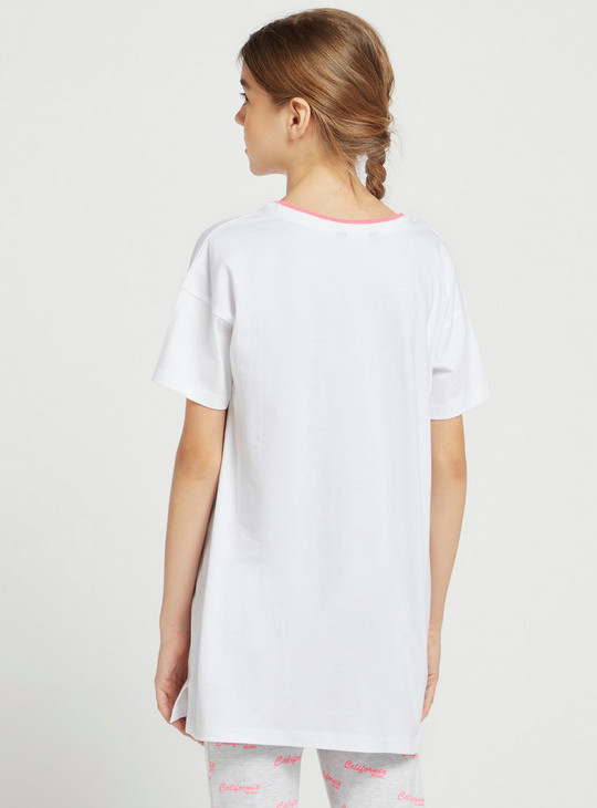 Graphic Print Longline T-shirt with Round Neck and Short Sleeves