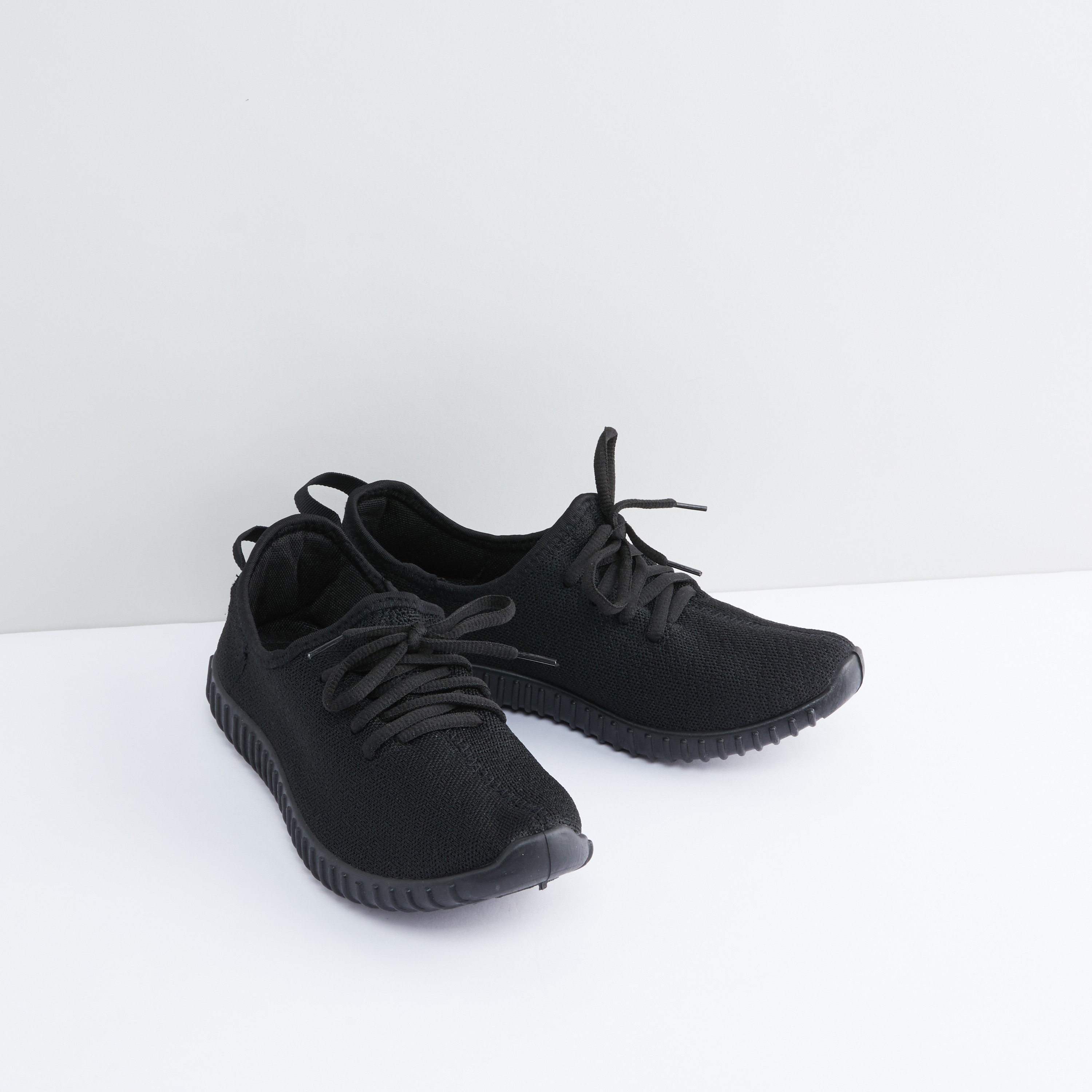 Nike clearance yeezy hitam