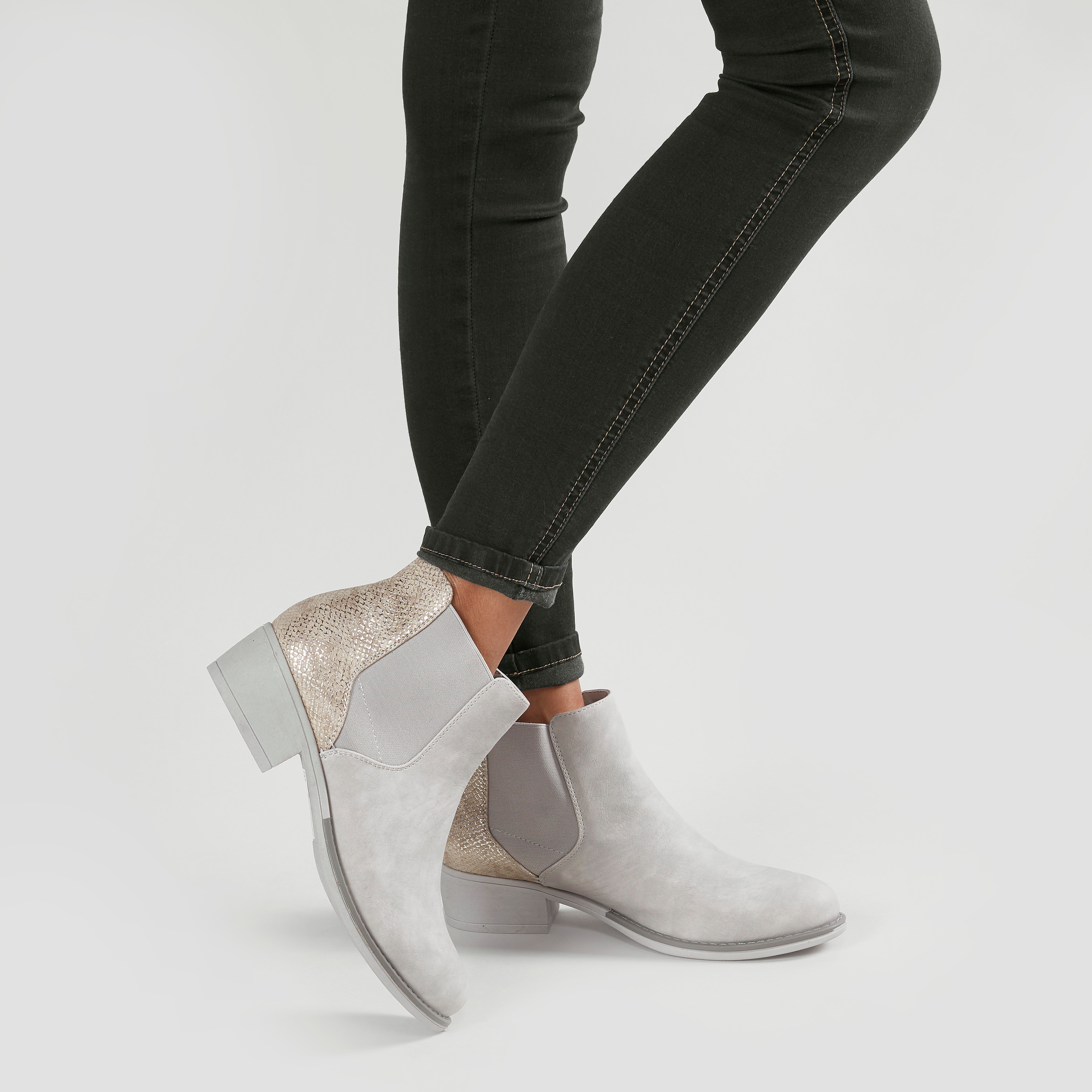 max boots online