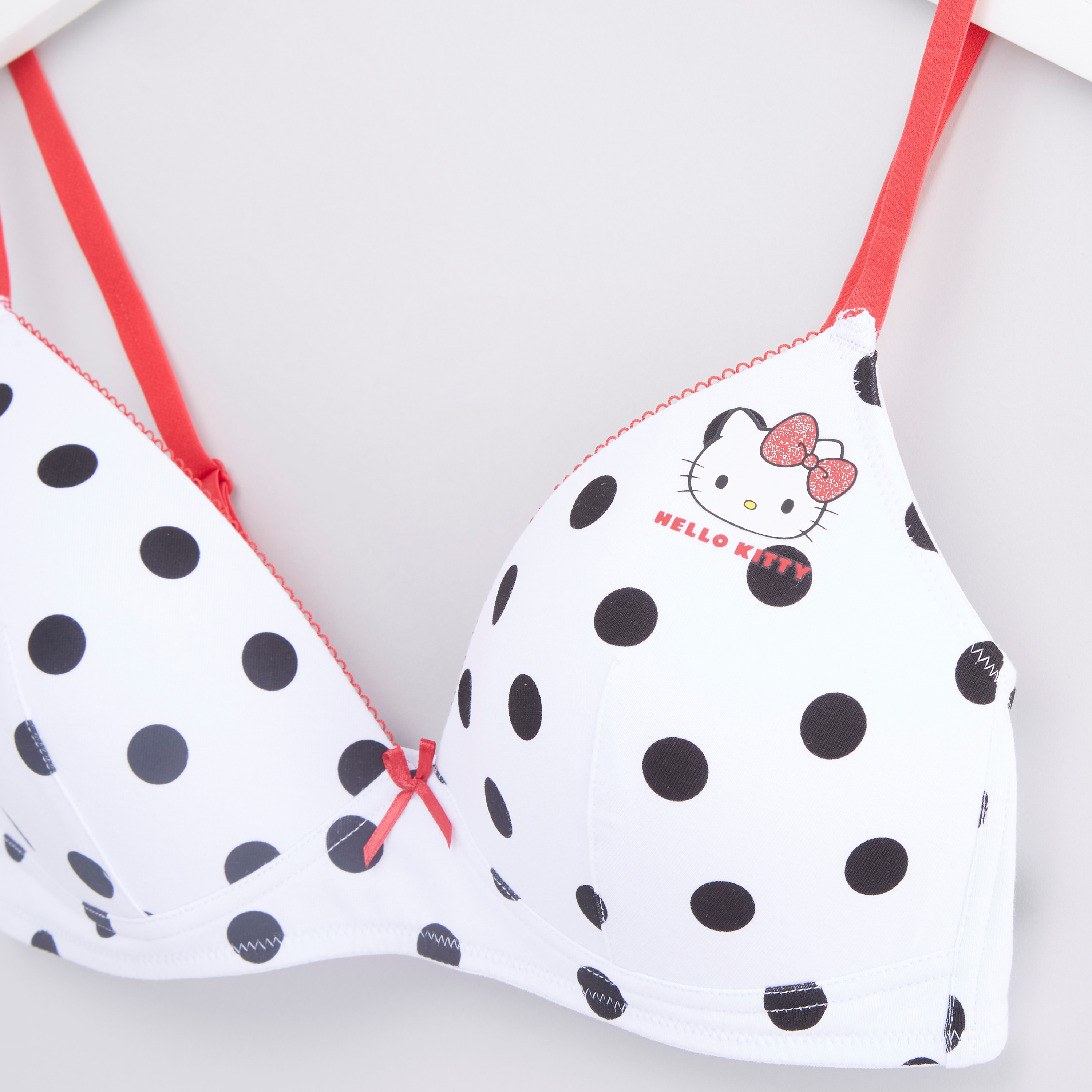 Brassiere deals hello kitty