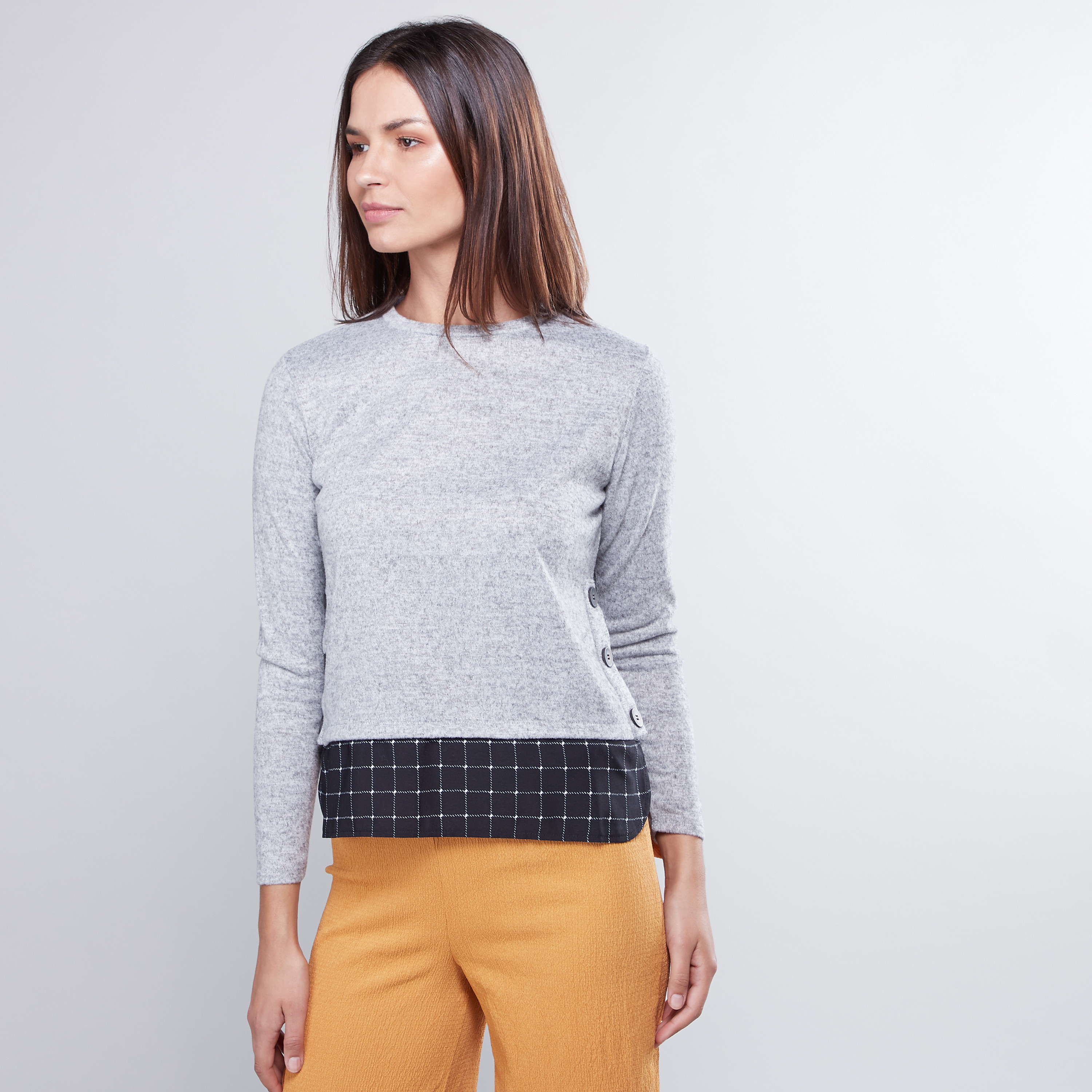 Round Neck and Long Sleeves 