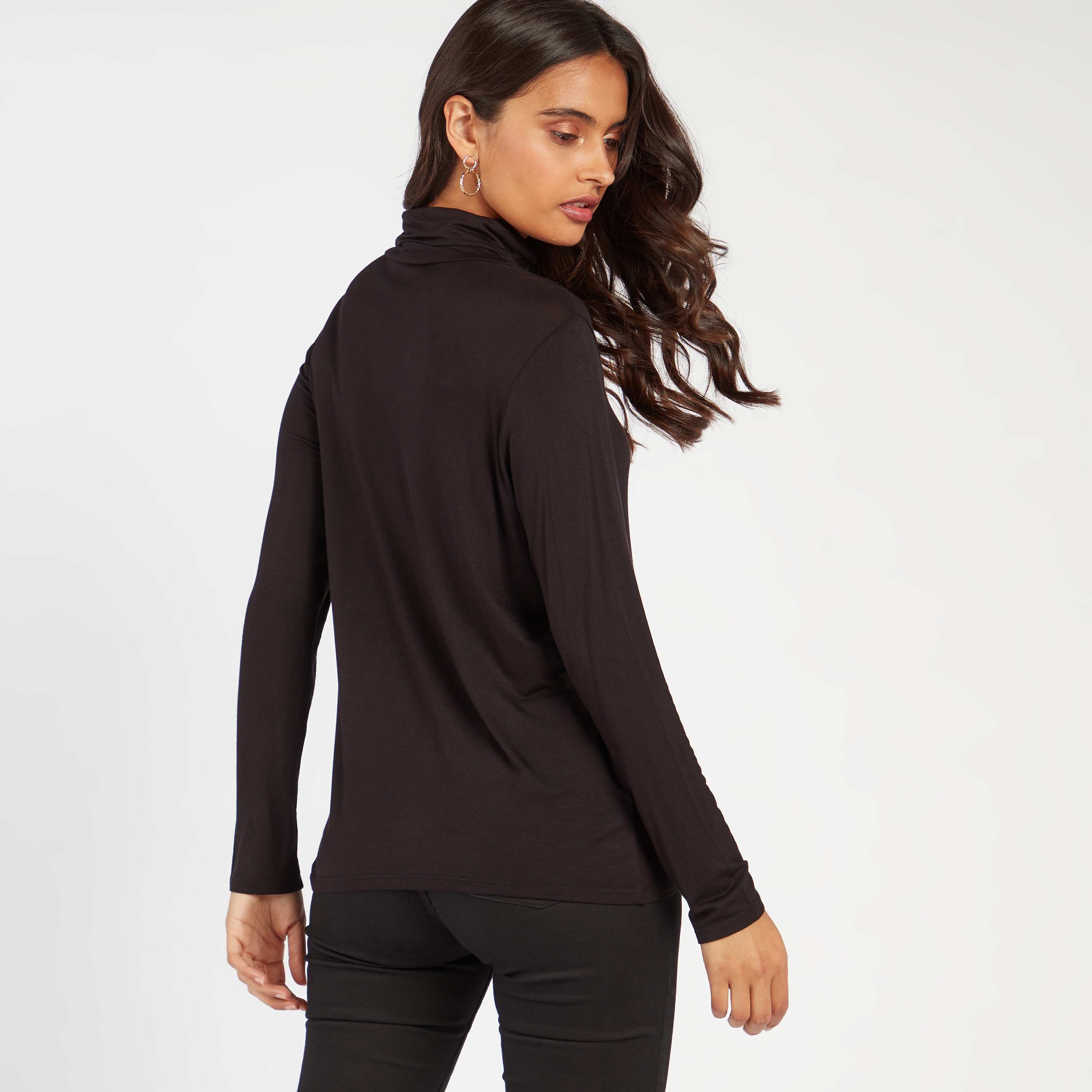 トップス C/R OVER TURTLE NECK LS T-SHIRT(BLACK) Dreamy Turtleneck Top - Black | Levi's® CZ