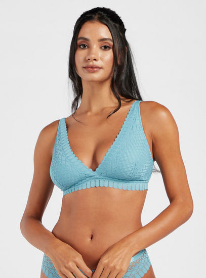 Textured Bralette with V-Neck and Hook and Eye Closure