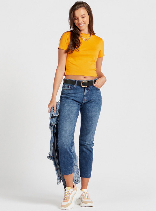 Solid Mid-Rise Cropped Jeans with Pockets