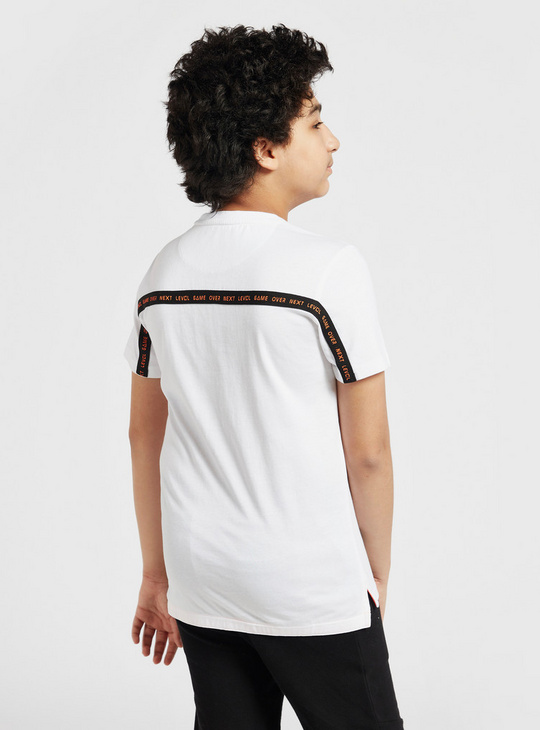 Text Print T-shirt with Round Neck and Zip Pocket Detail