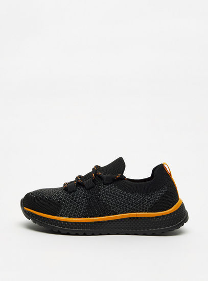 Textured Sports Shoes with Lace-Up Closure