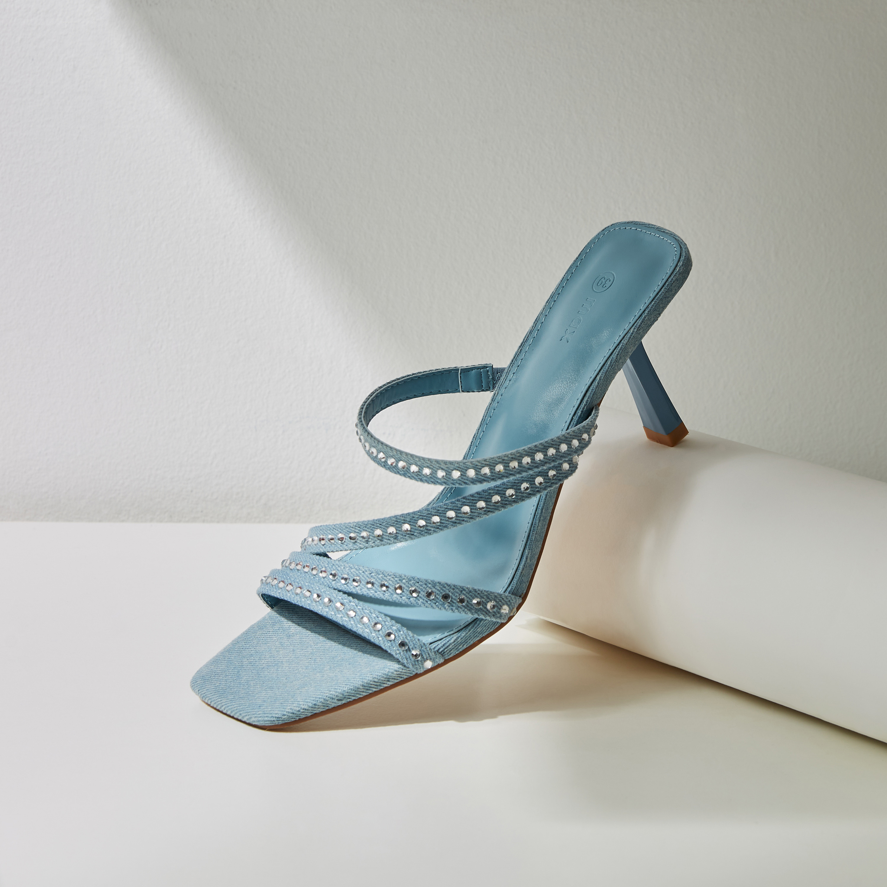 Flat Sandals - Buy Women Flat Sandals Online | R&B UAE